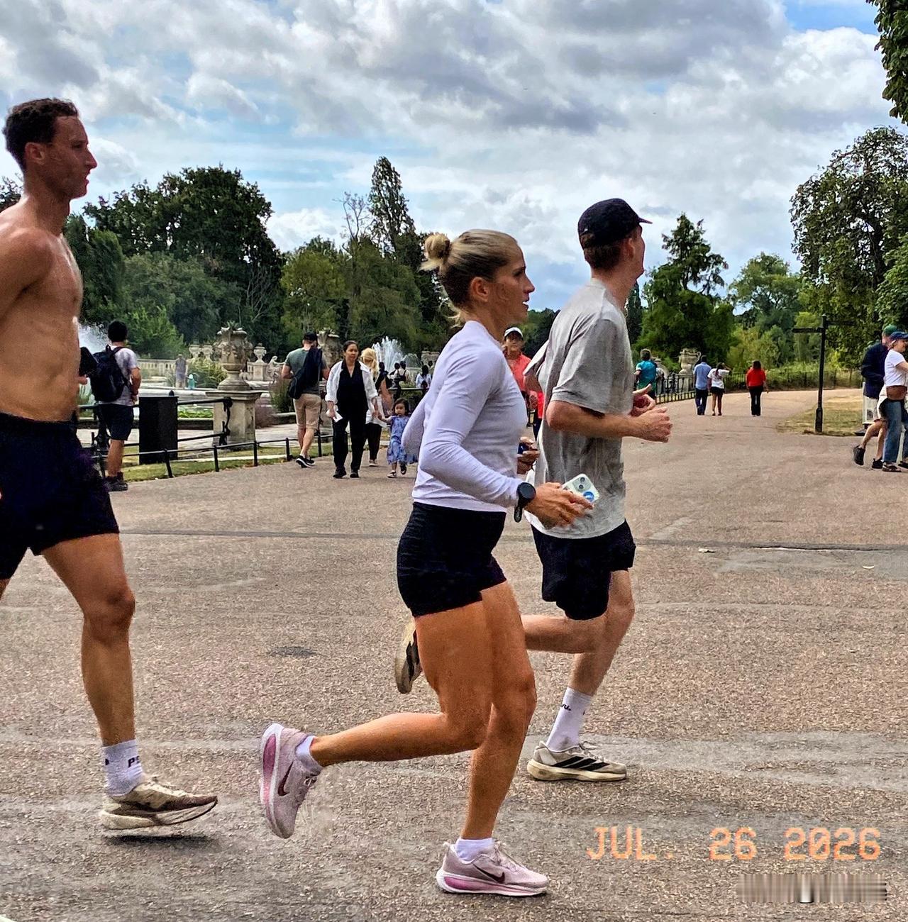 今天上午，海德公园举行为生命赛跑🏃