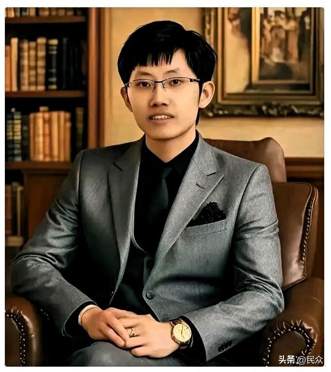 原本以为DeepSeek是去硅谷砸场子的国货之光。

弄了半天，人家梁老板端着世