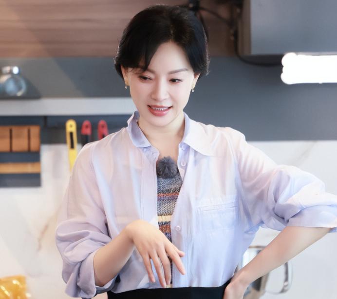 表面是倾城美女，实则一帮“歪瓜裂枣”，这几位女星太令人意外

 
在娱乐圈“颜值
