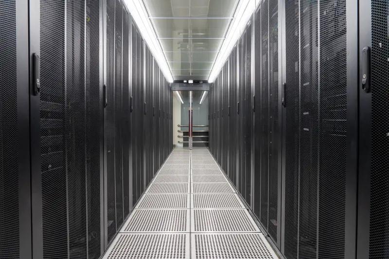 高盛最新研报，
2030年算力需求增加24倍，因此得出算力基建刚刚开始。
米国咱