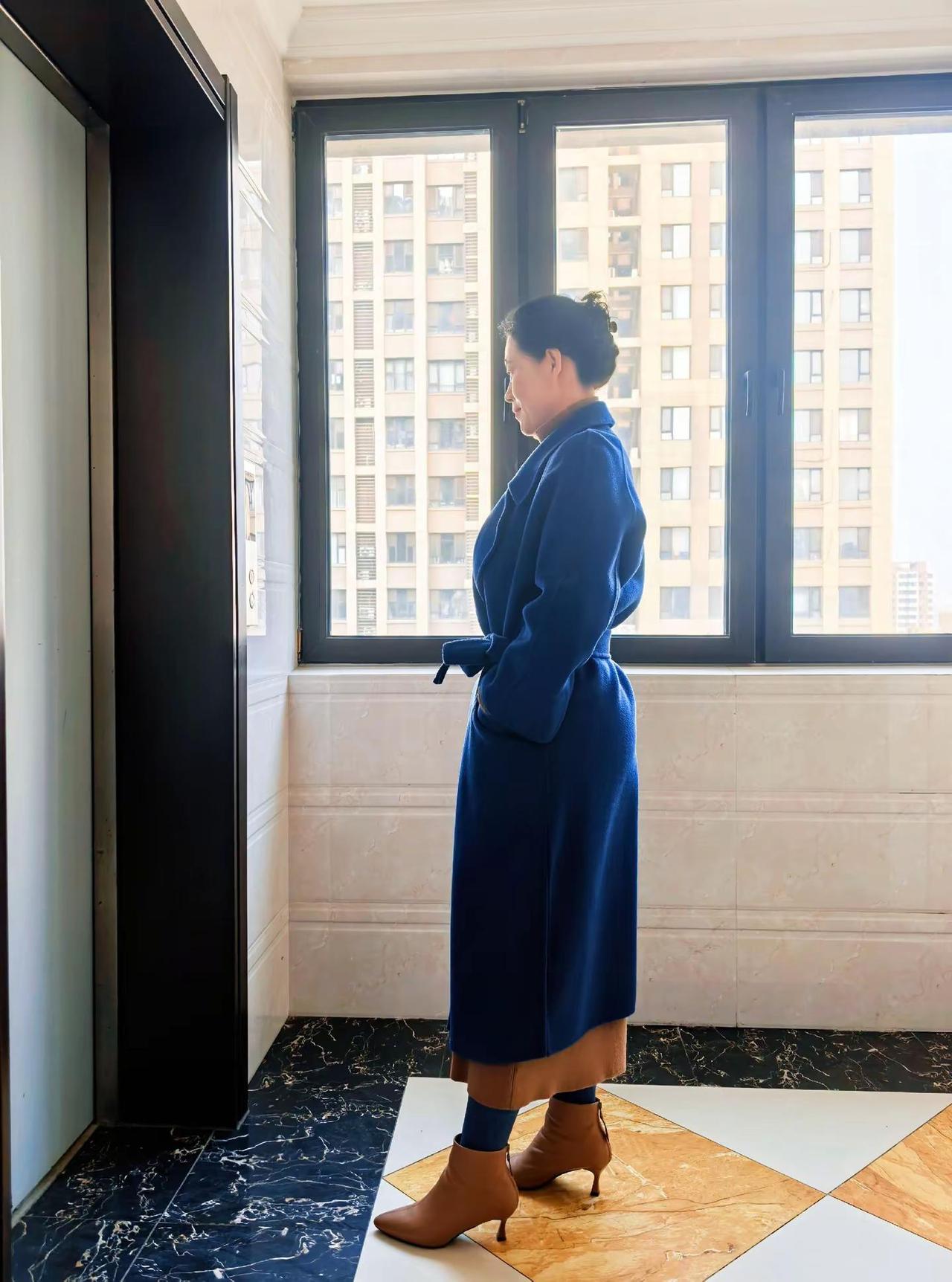 雾霾天穿雾霾蓝～