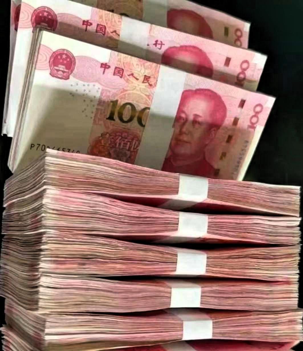 始于信任，毁于背叛
一位糊涂的母亲，为防着两个儿子，将多年积攒的十万元钱交给女儿