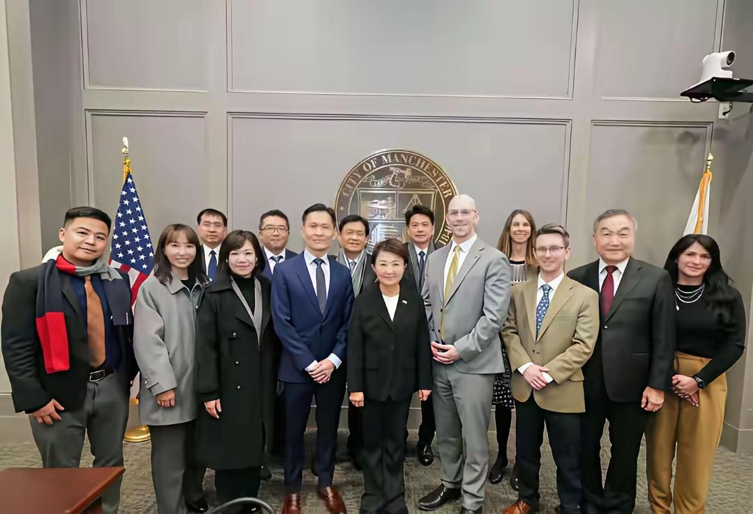 美国窜访的台中市长卢秀燕叫嚣，“美国不但是台湾非常重要的盟友，也是维持台海和平稳