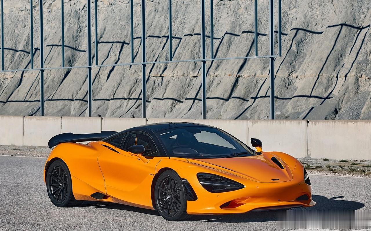 迈凯伦 750S