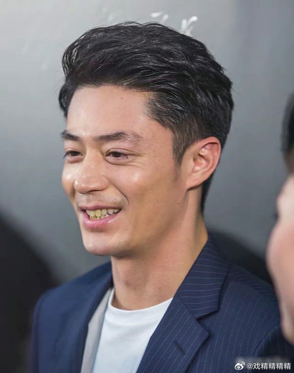 林心如称女儿没承认过霍建华帅就眼睛很漂亮，但是不能做大表情，一笑倾城，建议把牙齿