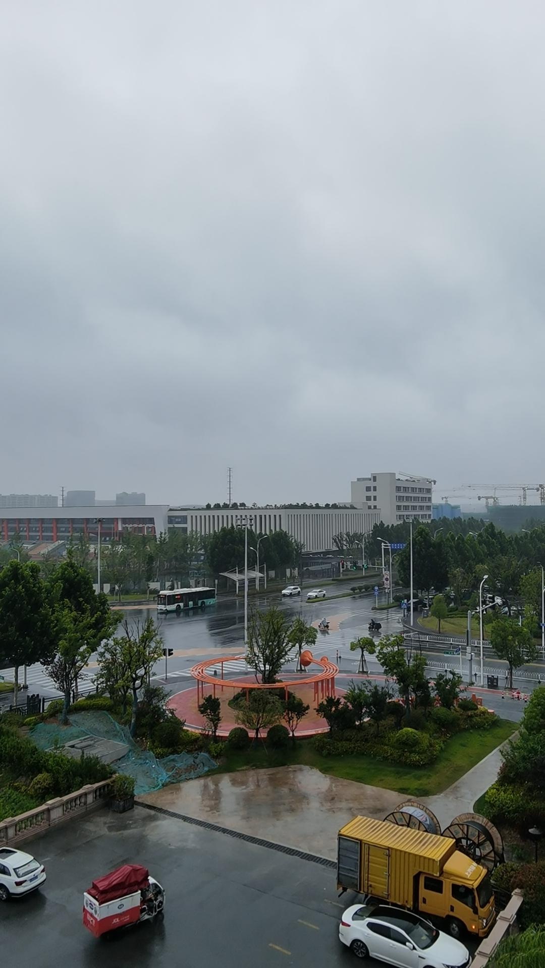 上联：佳节念乡泪
……
上联：楚汉风情端午聚
……
上联：端午吉祥，更祈三餐四季