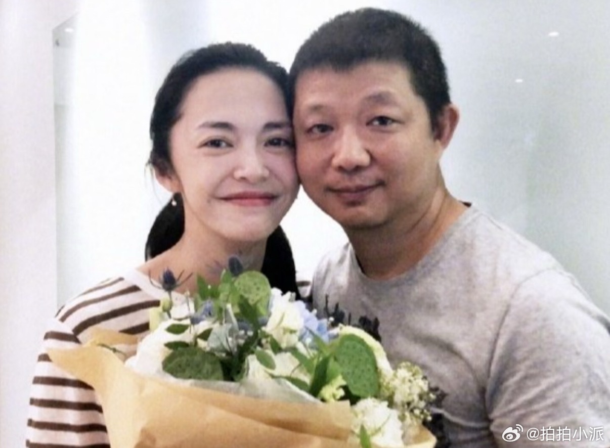 姚晨曹郁官宣离婚好突然一瓜…..刚刚朋友和我说他们两个离婚了，我还在脑子里想姚晨