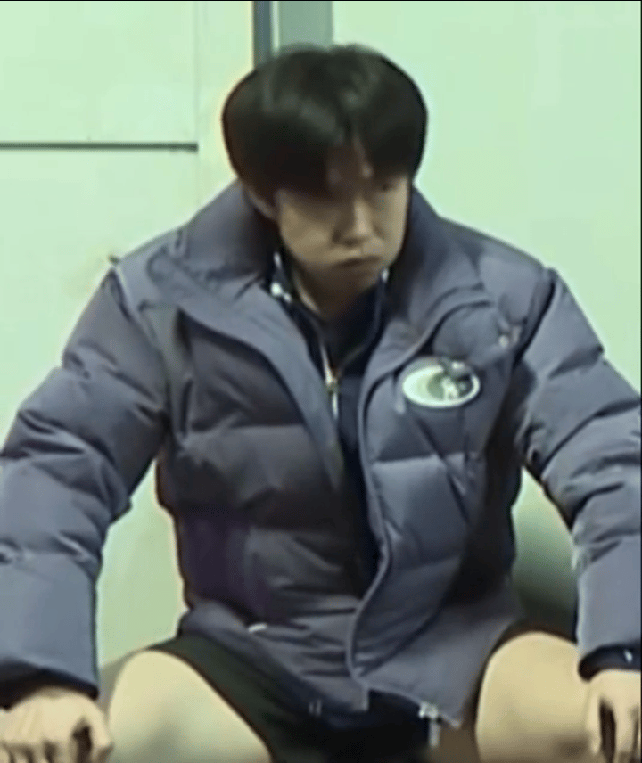 王楚钦昨晚输给了松岛辉空，
热搜上了又被黑粉们抓住了机会，
各种讽刺。
松岛辉空