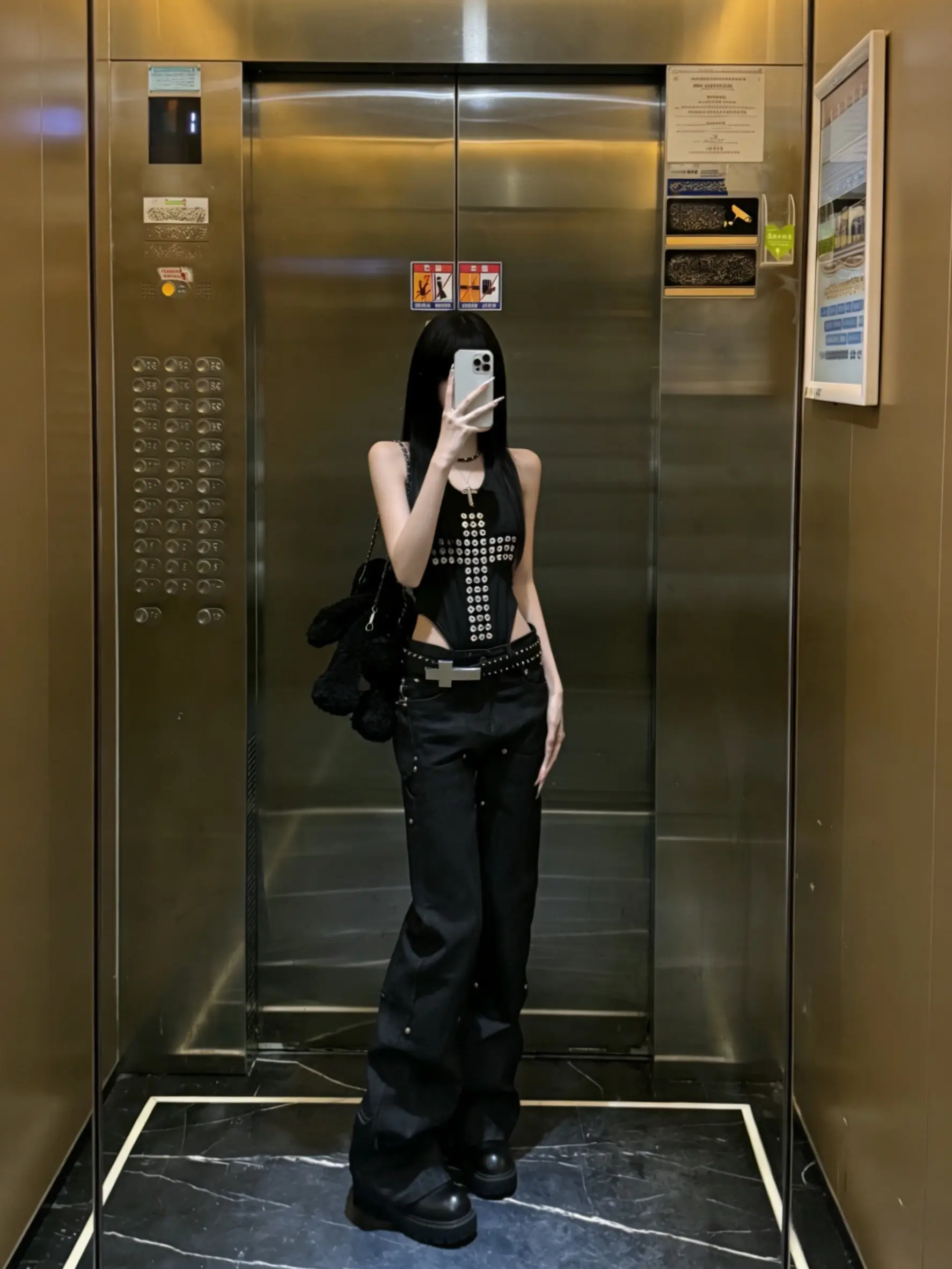 学姐 你说绝交的意思 是绝对要和我交往吗。