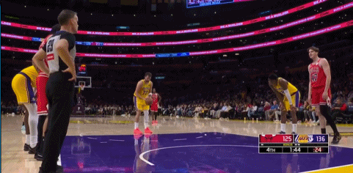 东契奇51分 太轻松了哥哥  湖人生涯得分新高！ 