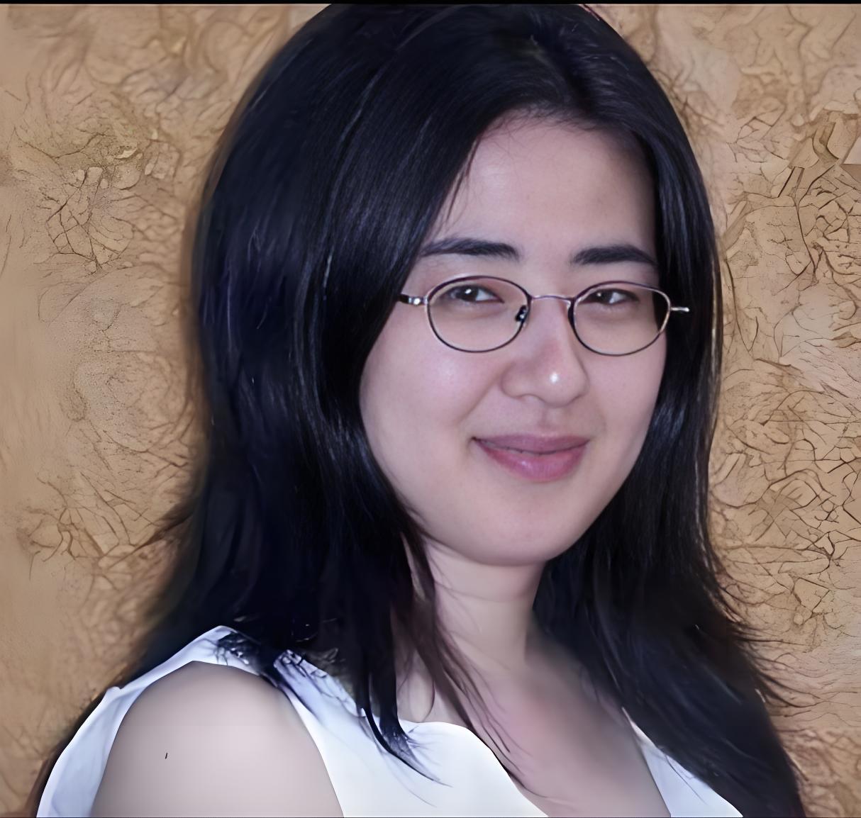学术成果斐然，成为中西文化交流桥梁
 
成为哈佛终身教授后，田晓菲的学术生涯一路