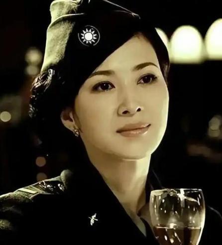 1946年戴笠身亡，留下不少财物和旧人，毛人凤一样不碰，就连向影心也被送进精神病