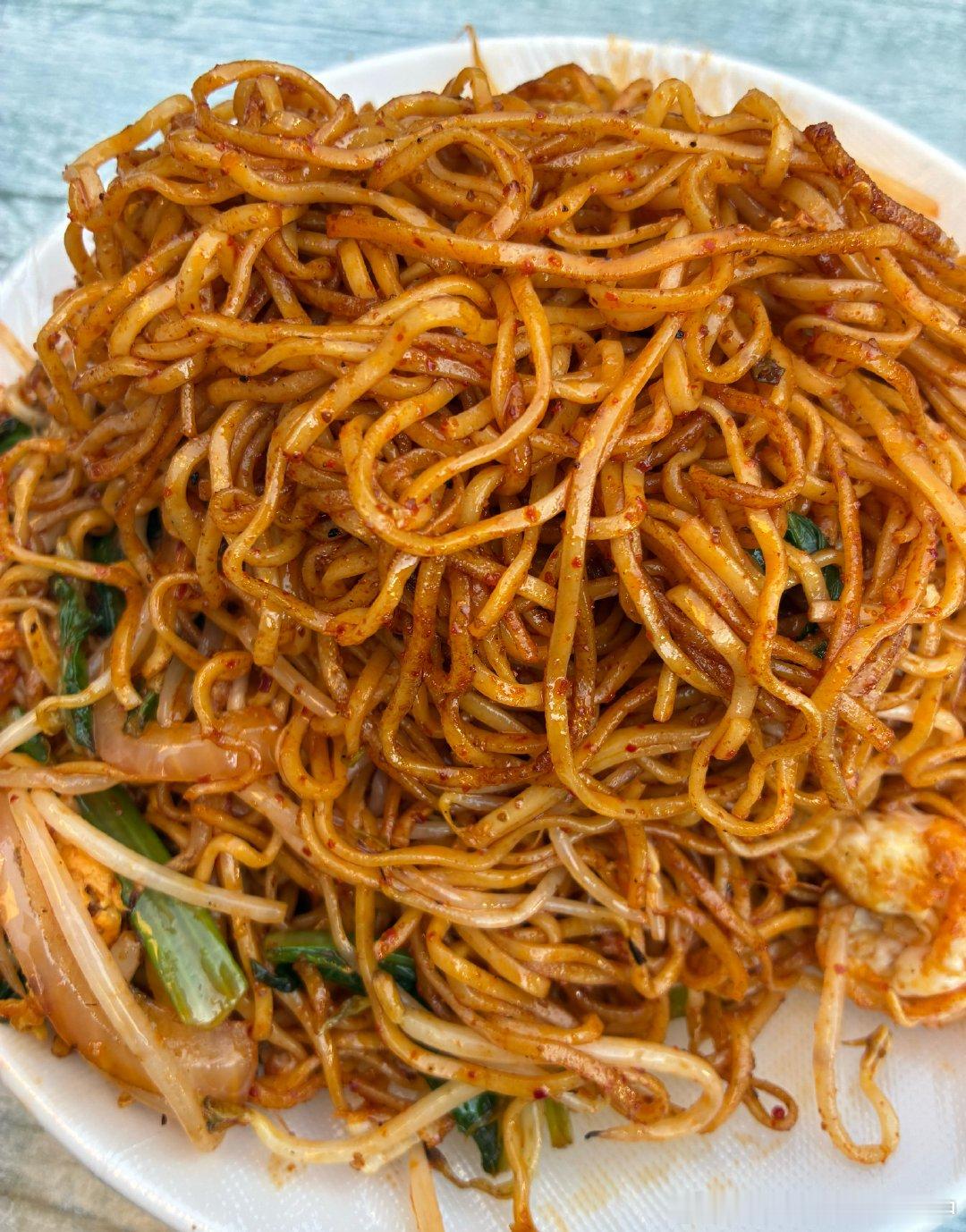 笑死我了🤣昨天吃面🍜今天中午吃面，下午吃面横批三餐都是面 