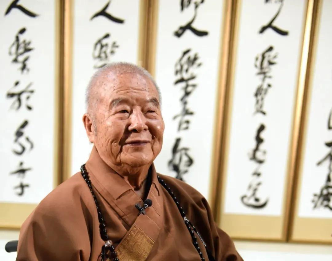 2012年，星云大师交代弟子说：“我没有舍利子，不要烧遗体！”然而，圆寂后，弟子