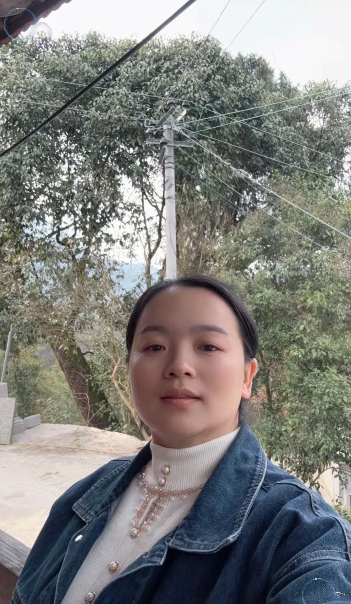 人生最好的状态，是内心安静丰盈，不被外界打扰，守住自己的节奏。