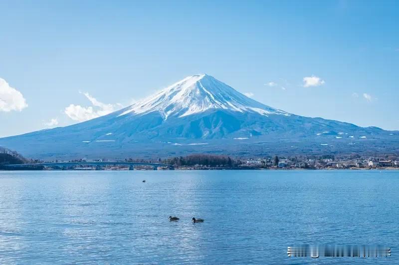 什么时候中国和日本和解？他们把靖国神社拆了，然后我们驻军日本，我们对日本有管辖权