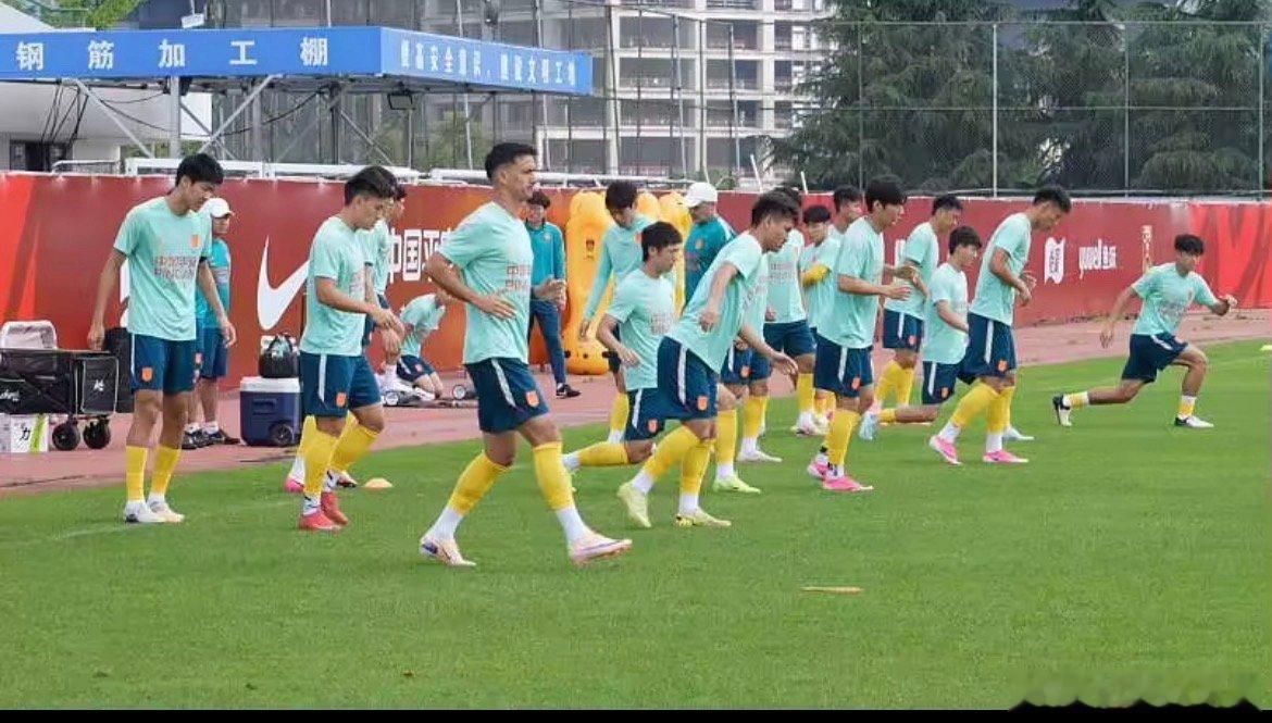 友谊赛前瞻：U23国足主场御敌练兵，塔吉克斯坦来者不善国际热身赛的对决中，U23