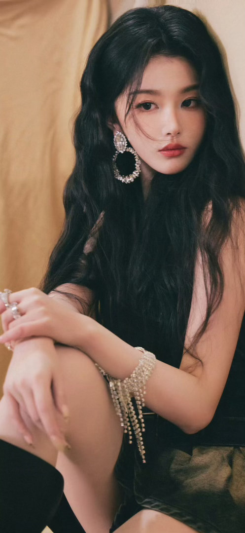 孔雪儿回应自己被说像鞠婧祎孔雪儿回应网友说自己像鞠婧祎 像这个像那个，不如好好欣