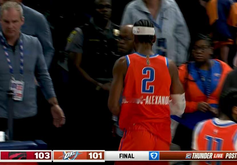 雷霆再次遭遇连败，分别输步行者和猛龙。雷霆的赛季第10败在1月份就来临，也正式宣