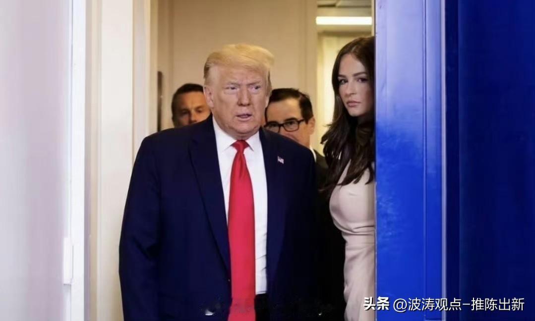 4月28日上午，美国总统唐纳德·特朗普在白宫椭圆形办公室主持召开“美国优先与中东