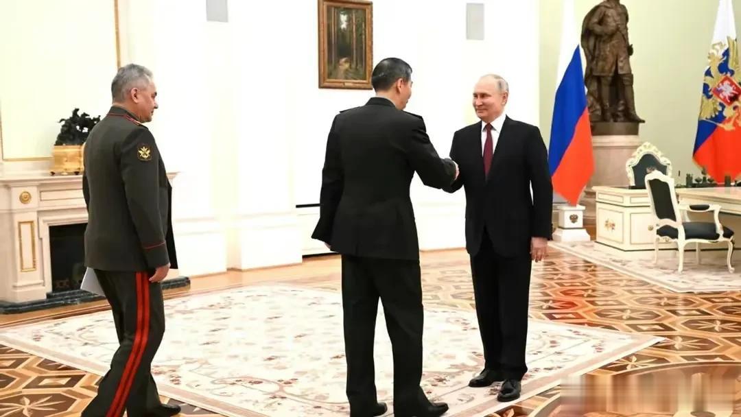  这属于打破常规！一国总统接见另一国的防长，通常意味着两国之间存在某种特殊意义或