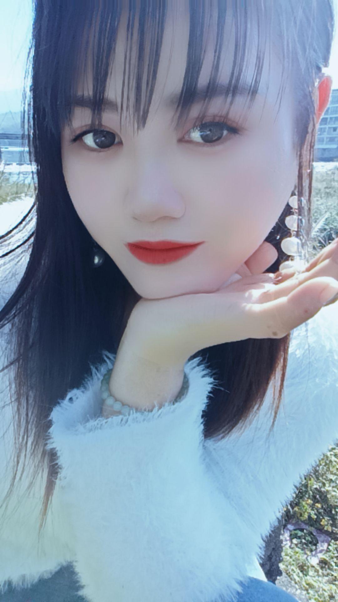 自从认识那天起，你就住进我心里………