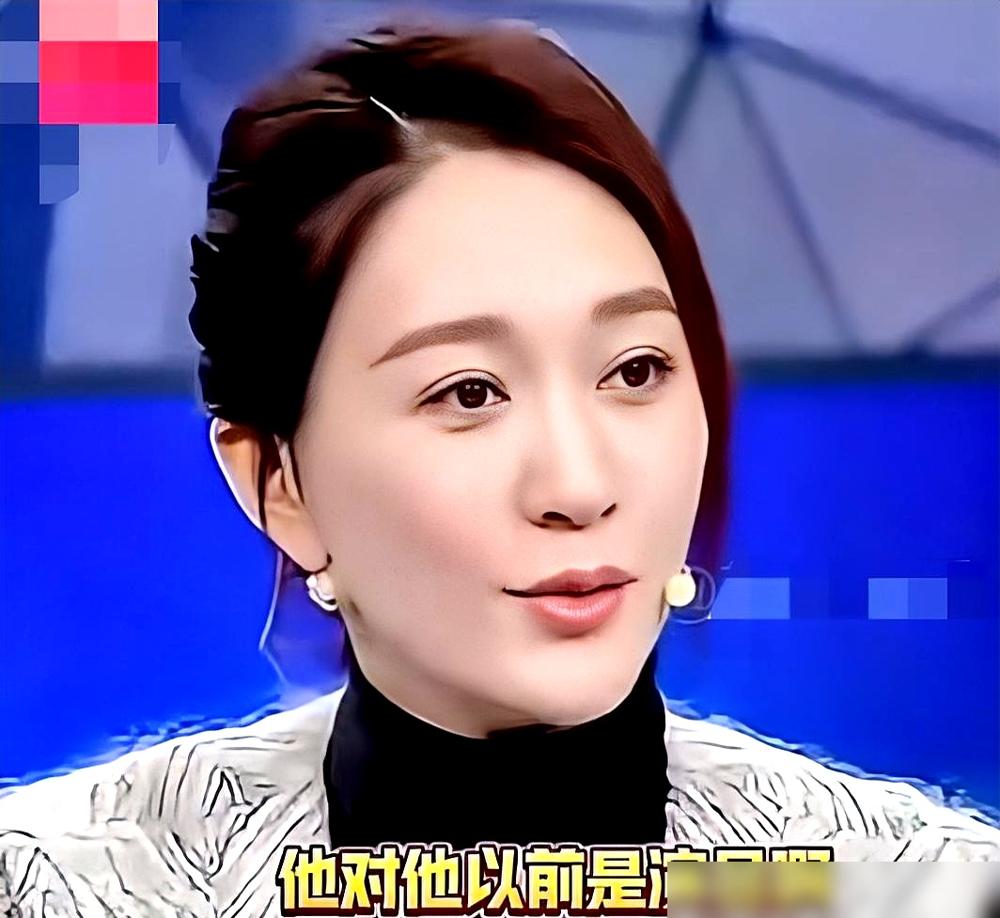 李小冉这辈子最狠的底牌，竟是那盘吃了1个半小时的辣子鸡。
17岁初识，她是卑微