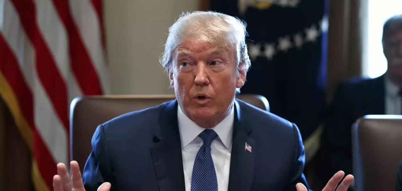 快讯！快讯！
 
美国前总统特朗普突然宣布了。
 
11月3日，他在社交平台公开