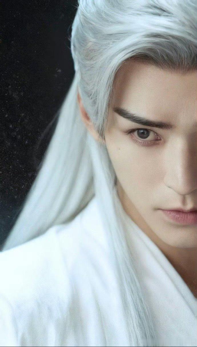 我不许有人忤逆这个暗河传 都去看《暗河传》！龚俊版苏暮雨帅到犯规，每帧都在封神，