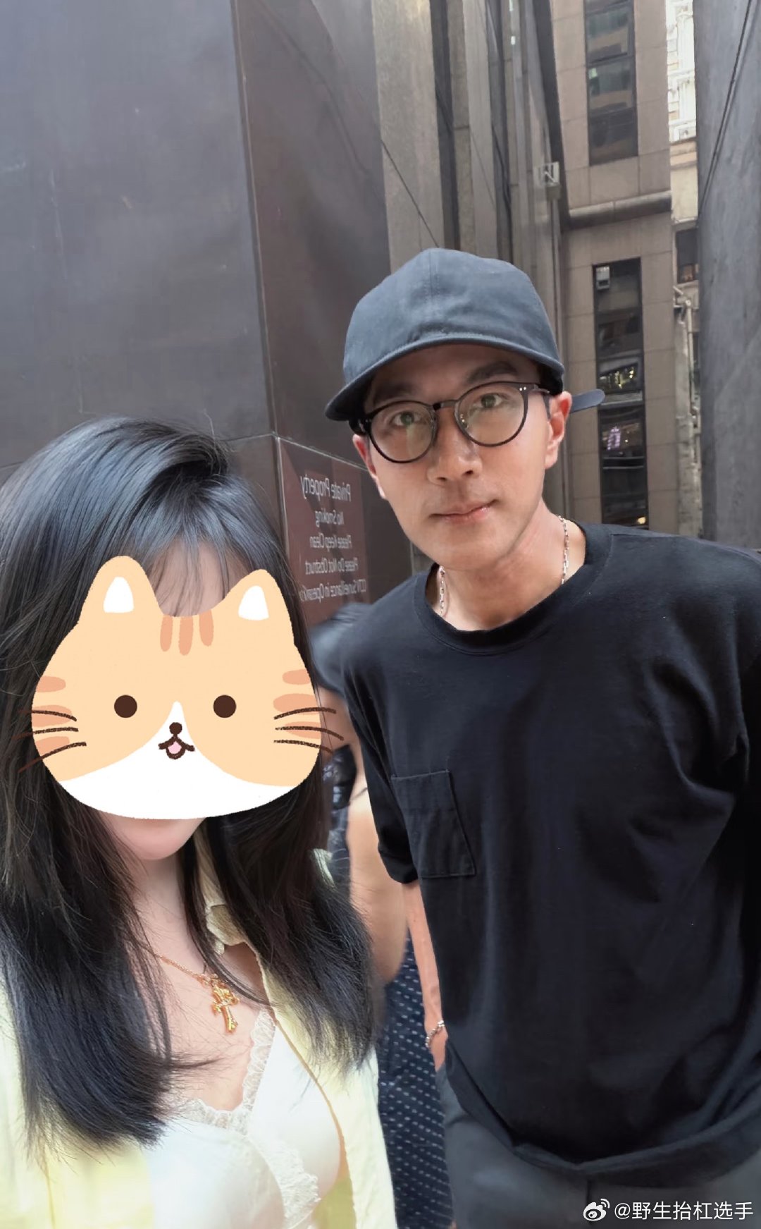 网友吃饭偶遇刘恺威黎纪君网友吃饭偶遇刘恺威黎纪君，还晒了合照！ 吃饭偶遇刘恺威黎