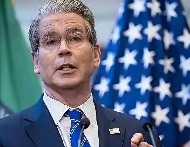 美国可以不让中国进国际空间站，不让荷兰卖光刻机给中国，可以不让伊朗卖石油给中国，
