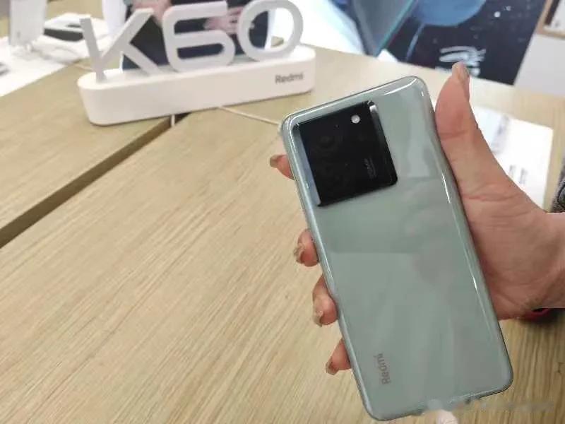 奉劝各位！别盲目入手K60至尊版。你听我说完这几个优缺点，再入也不迟。

昨天刚
