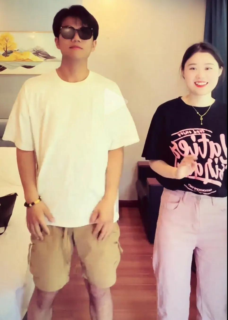 吃大糖啦！解清帅求婚女友王正正，这狗粮撒得猝不及防！谁能想到，曾经那个丢了25年