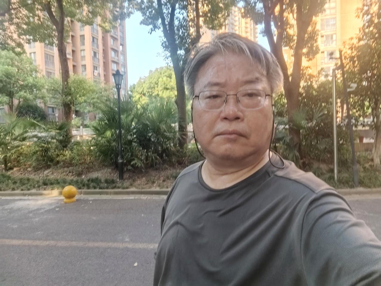 晨起，步行5公里，水捞朱胖。2026年7月步行锻炼收官。前几天虽然未能完成在常熟