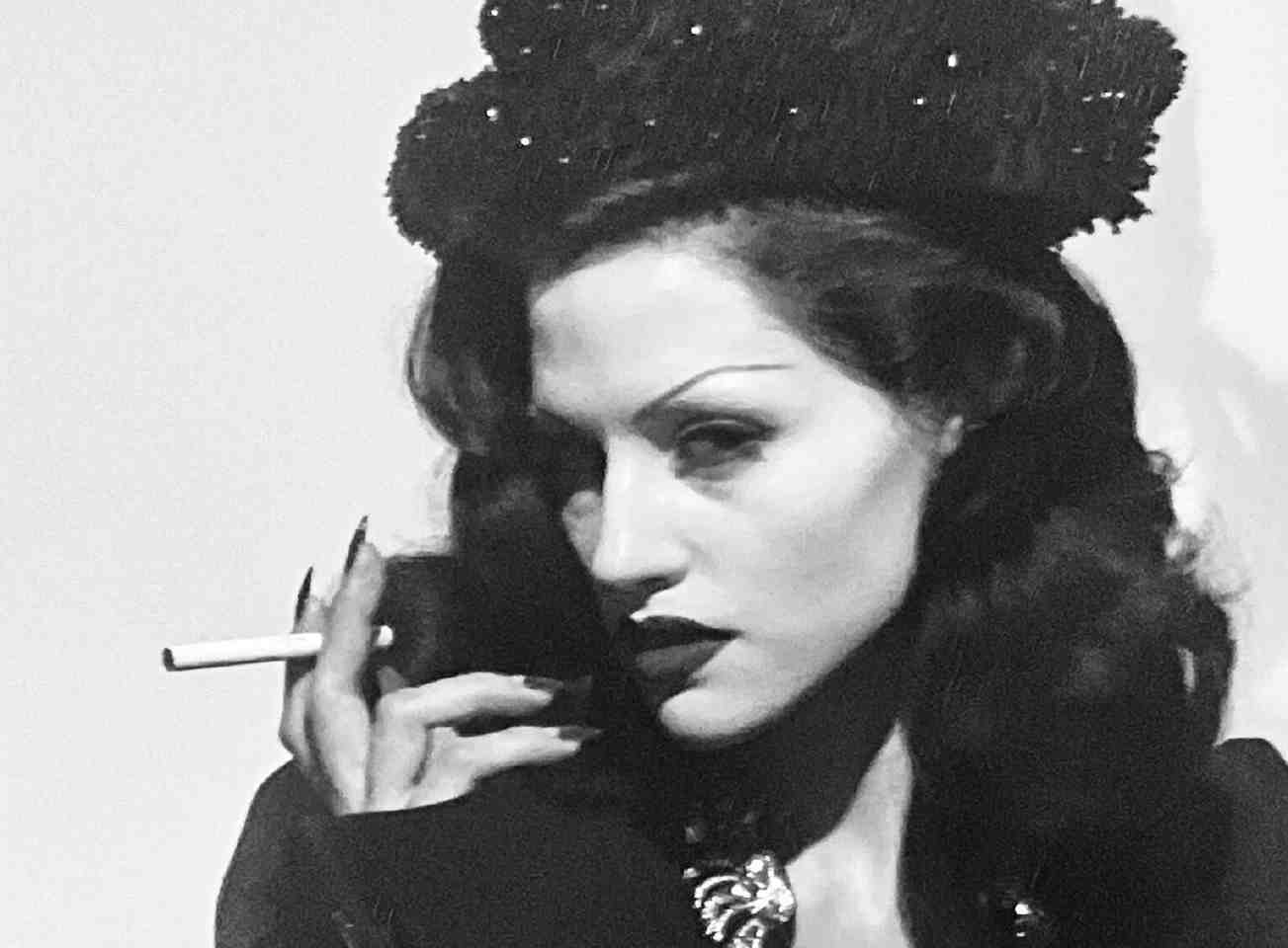 V Magazine  Winter  2025 封面 Gabbriette摄影