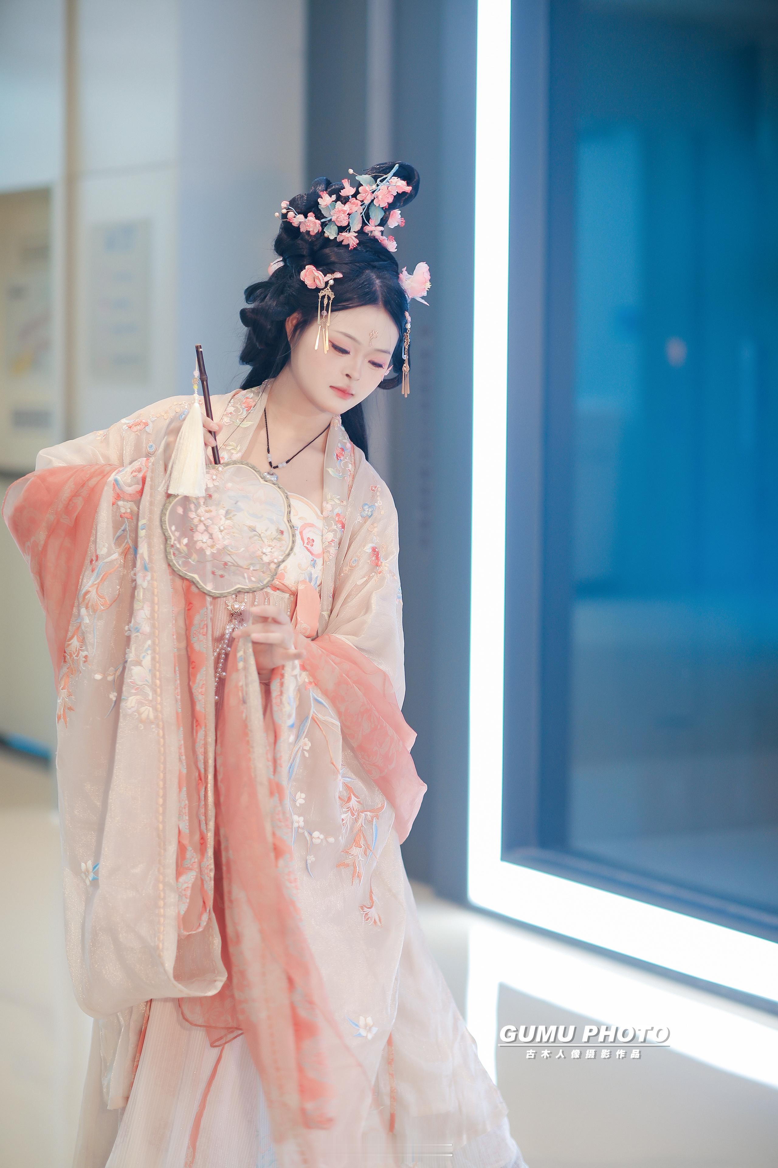 汉服小姐姐  汉服写真  汉服[超话]   