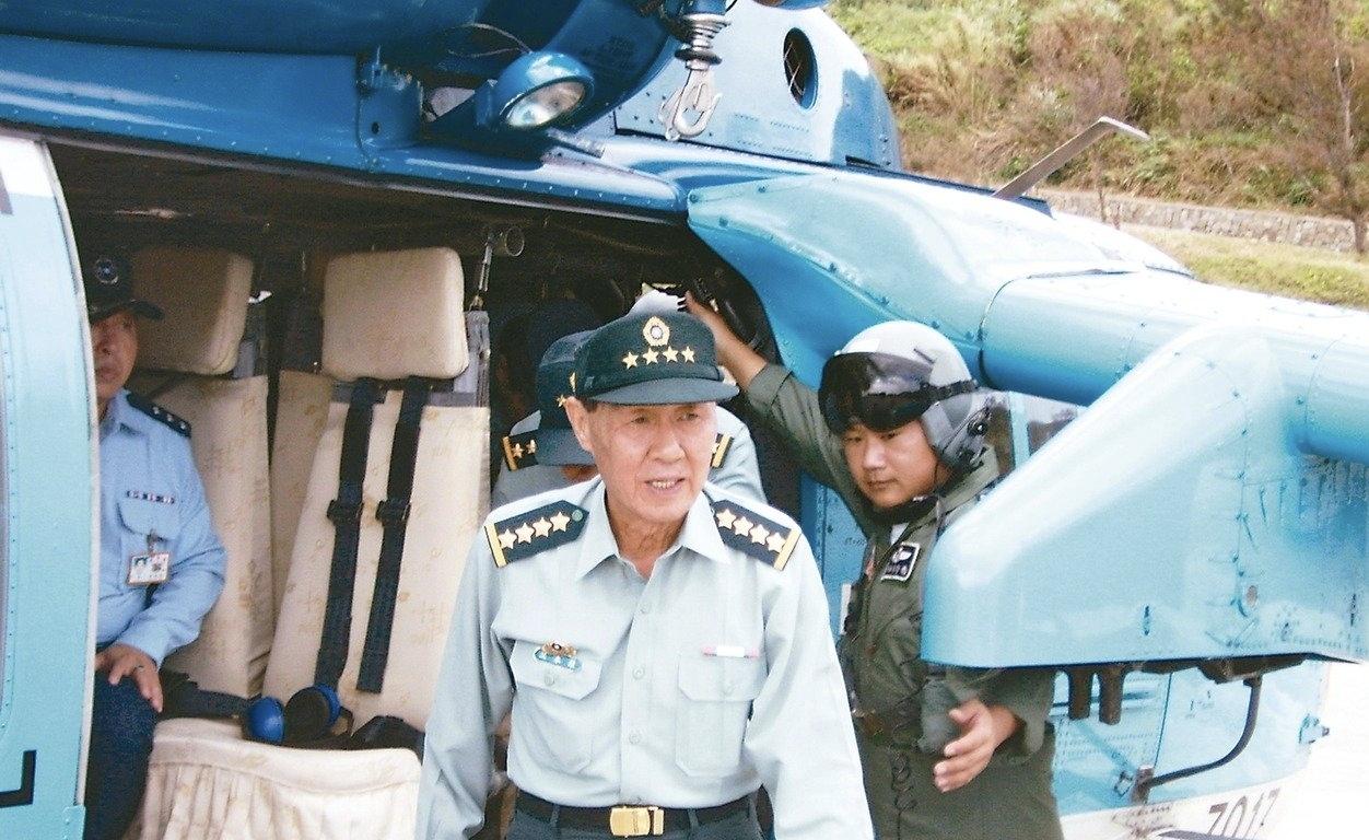 台军一级上将曾下令死守台海，但为回安徽老家探亲祭祖，主动辞去一级上将终身职职位！