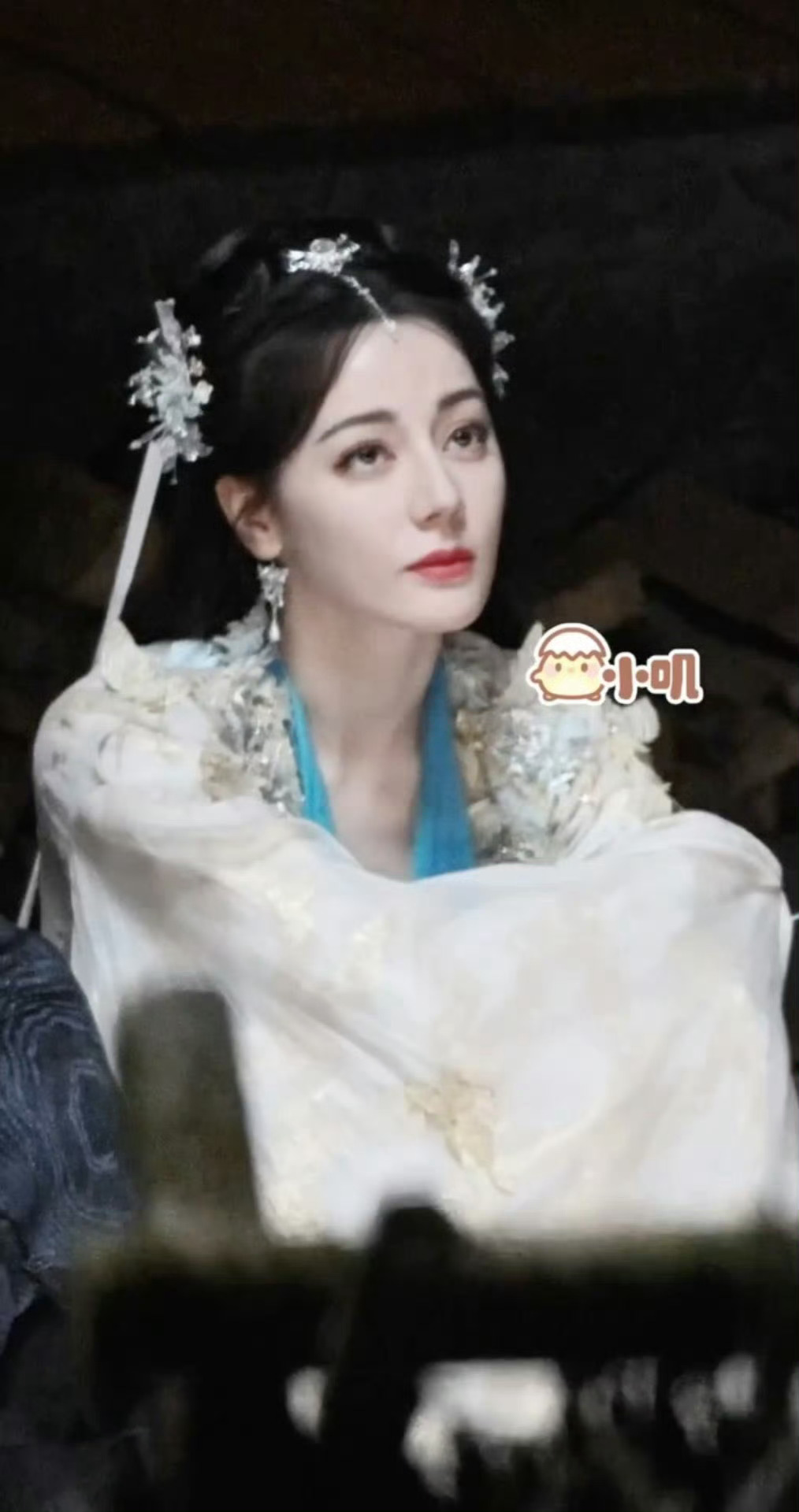 迪丽热巴白衣蝴蝶少女  迪丽热巴慕胥辞白衣新造型路透 迪丽热巴白衣蝴蝶少女，好美