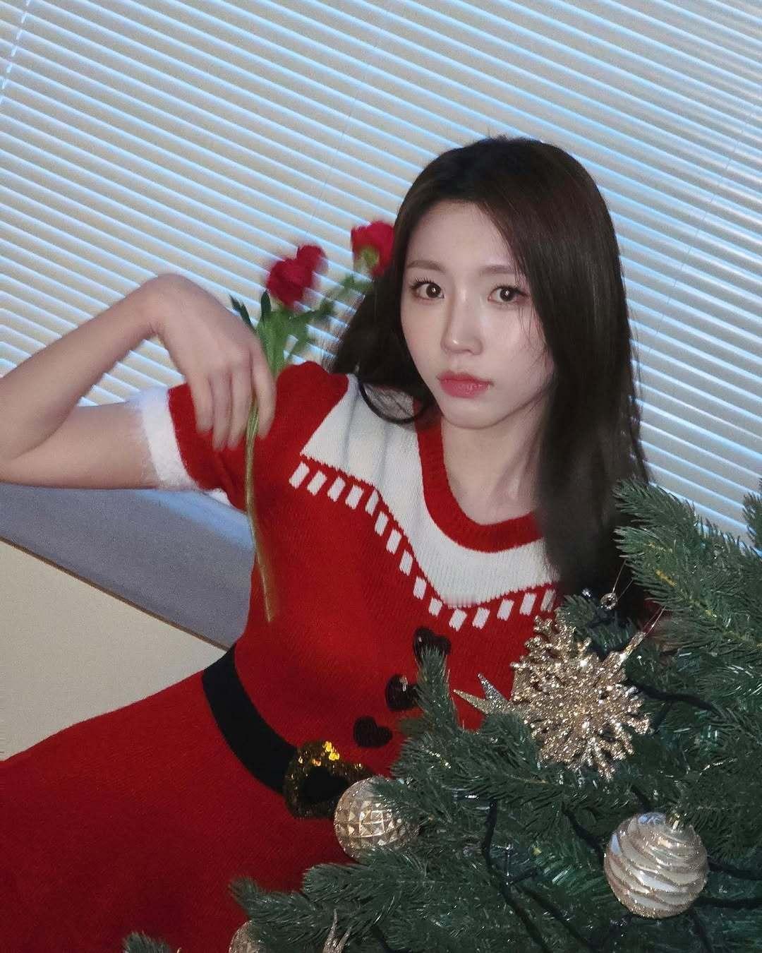 换乘恋爱2  241224 海恩 ins更新“♥️💚HAEPPY CHRIST