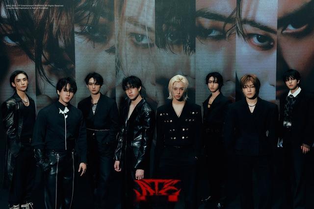 【#Stray Kids#已与JYP娱乐续签合同】JYP娱乐表示“在独家合同到期