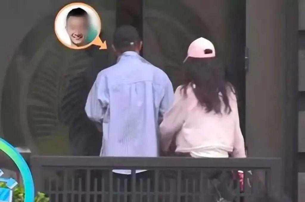 一张照片，曝光文章新恋情！女方竟是姚笛，马伊琍大方送上祝福？
文章和姚笛在九年前