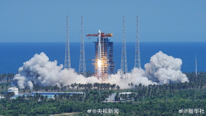 【#千帆极轨12组卫星发射圆满成功#】5日14时34分，在海南商业航天发射场，长