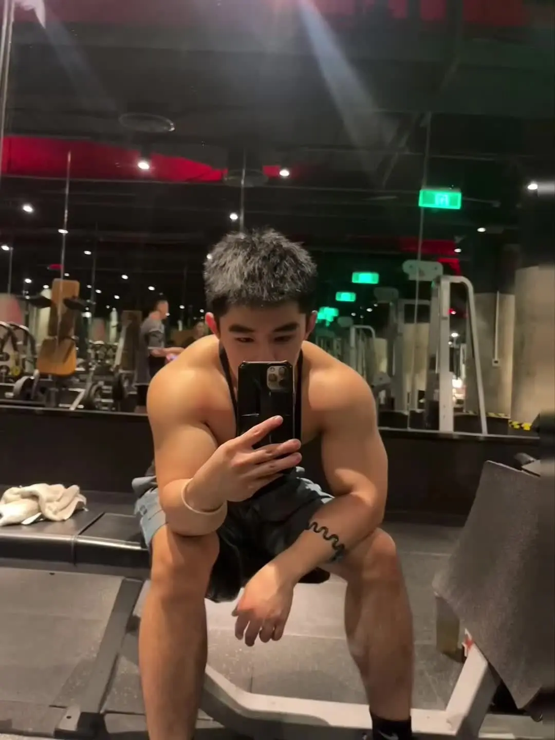 带游戏搭子的健身日常