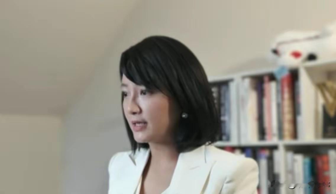 看了凤凰卫视记者王冰汝向美国前资深外交官傅立民提问，挺有意思的，来看一下她们怎么