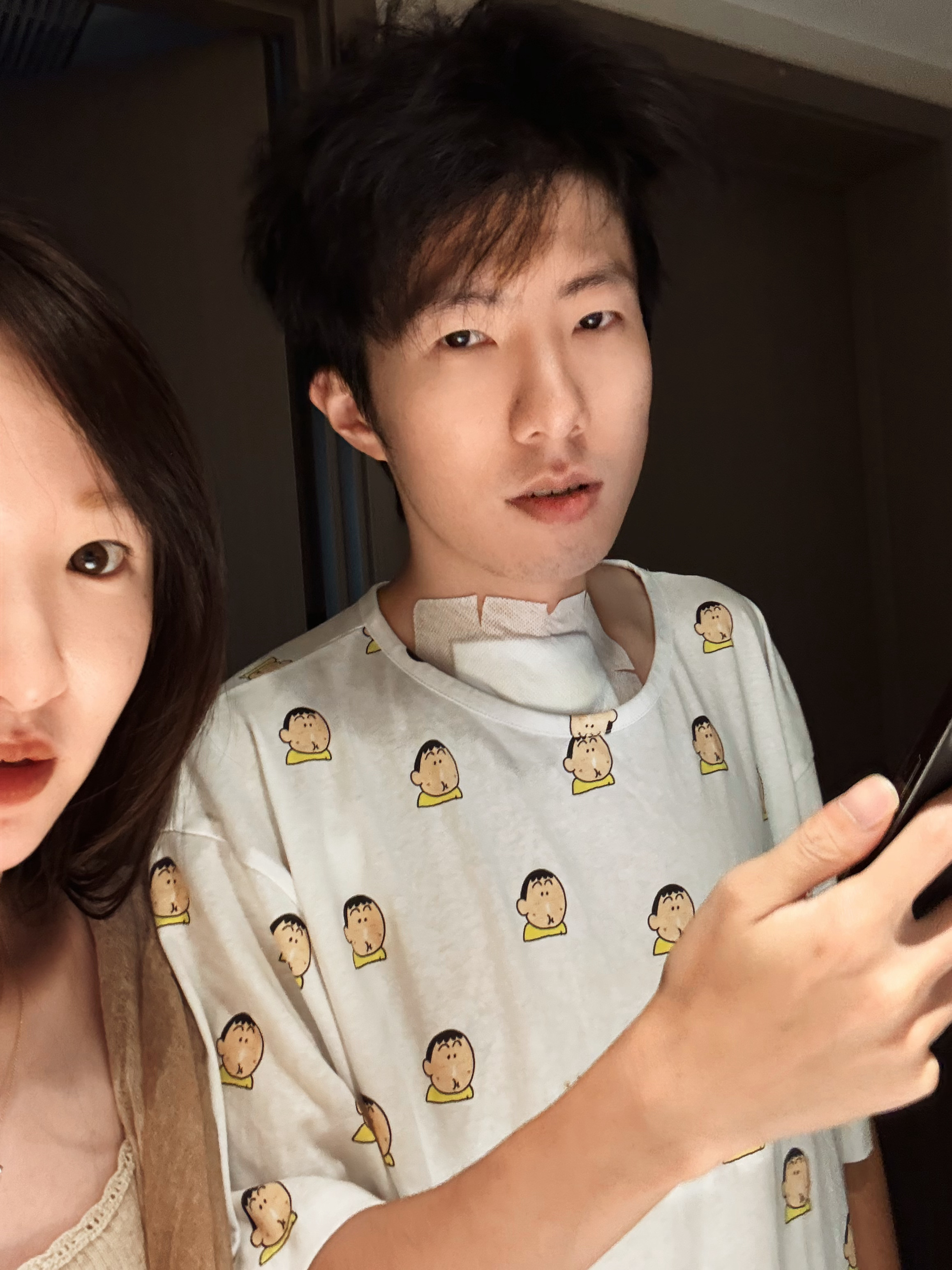 睡了一天才想起来今天是七夕的一对新婚夫妻（算了明天补过吧） 