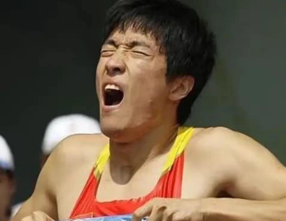 姚明、刘翔同为上海走出的世界级运动员，二人退役之后，走出了两条截然不同的发展道路
