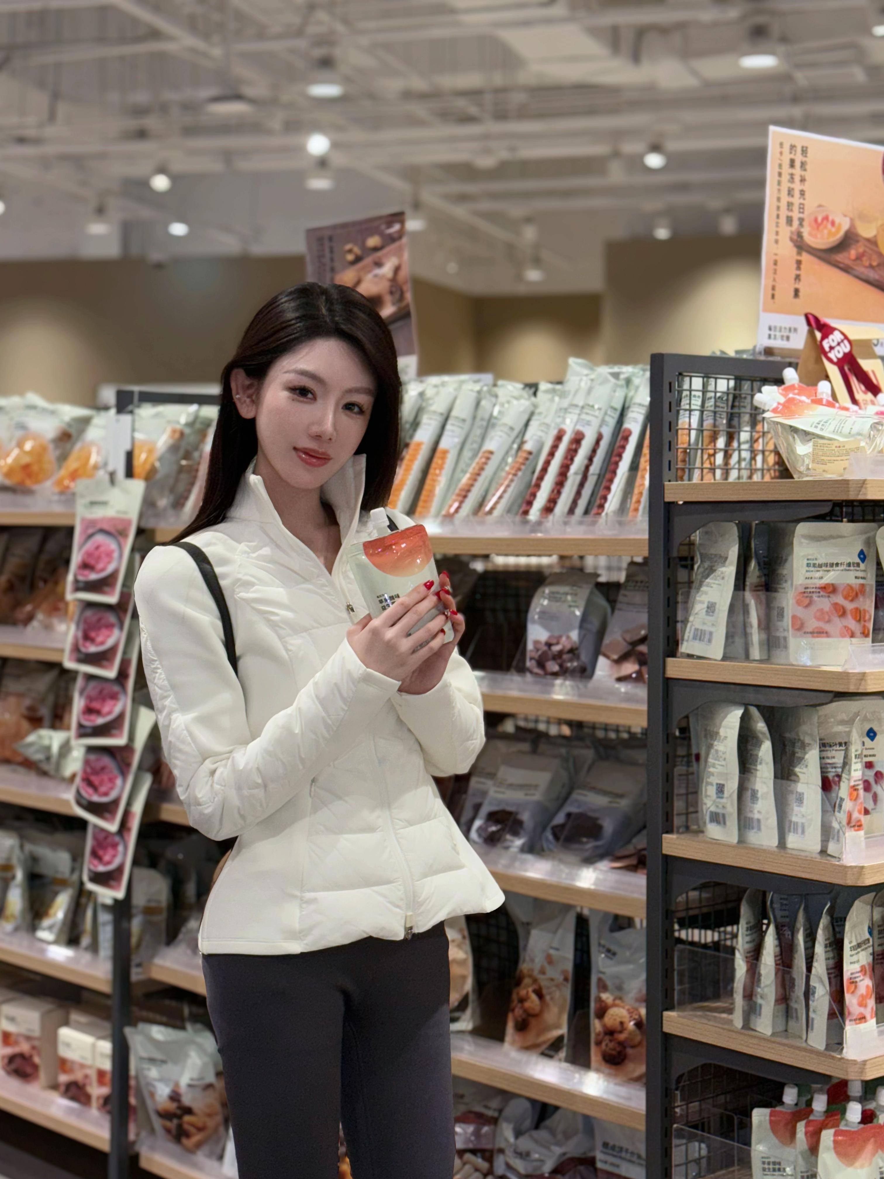 姐今日的ootd …你要坦荡自在 ，学会接纳一切存在
