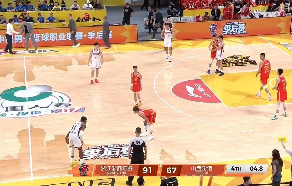 孙铭徽提前复出帮助广厦战胜山西队，山西队没能在自己主场把握机会，今晚这场比赛他们