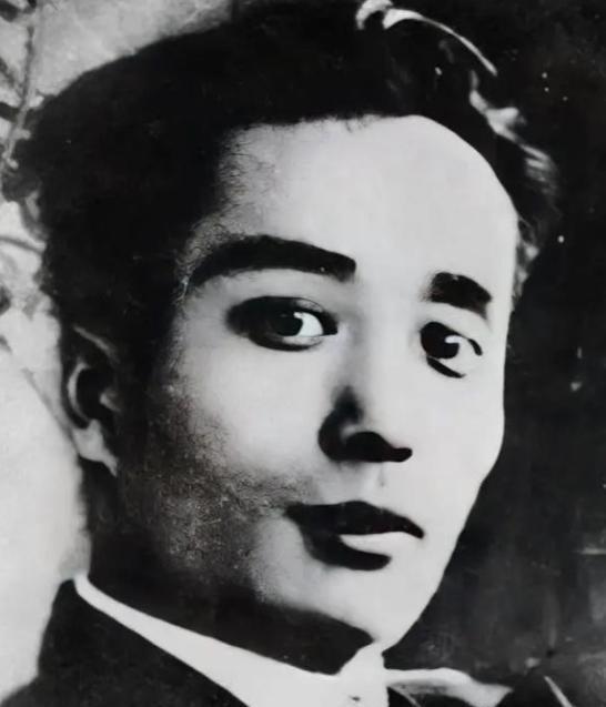 1936年，钱壮飞在长征途中，神秘地失踪在乌江岸边，成为党史上的一桩谜案，组织苦