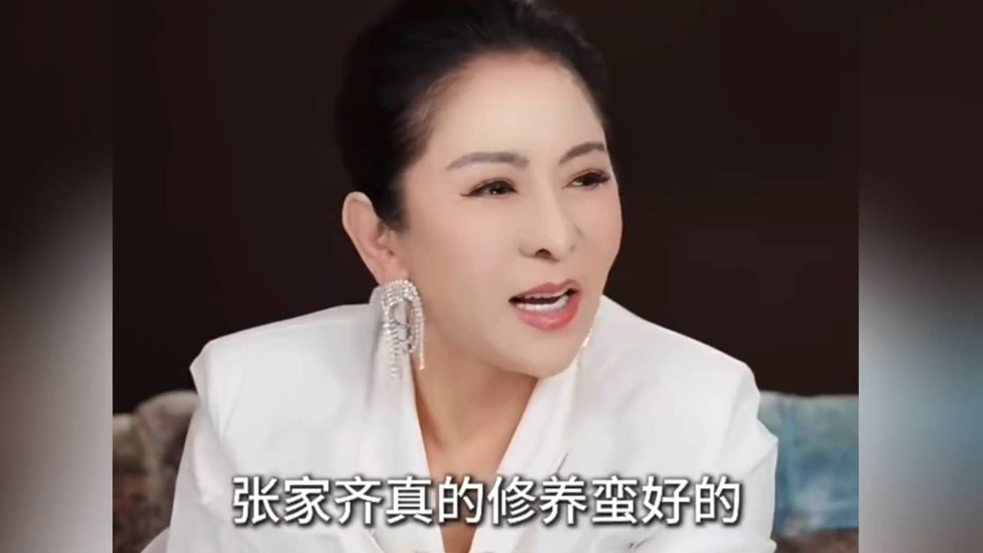 向太力挺张家齐，指认其母亲言而无信需疏远关系